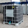 ibc-container-zwart-1000L-gereinigd-pallet-metaal-of-kunststof-detail-voor-en-zijaanzicht-rechts.webp