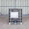 ibc-container-zwart-1000L-vernieuwd-pallet-metaal-of-kunststof-vooraanzicht.webp