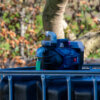ibc-container-zwart-met-pomp-accu-1000L-vernieuwd-pallet-metaal-of-kunststof-close-up-zijaanzicht-achteraanzicht-zonder-uitgaande-slang.jpg