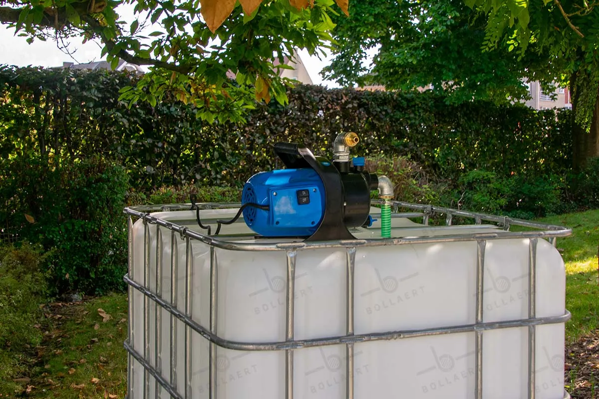 1000 liter watertank met pomp 1000 liter