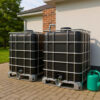 2 gekoppelde IBC containers ZWART op metalen of kunststof pallet