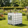 IBC container WIT op metalen of kunststof pallet – vernieuwd - in de tuin
